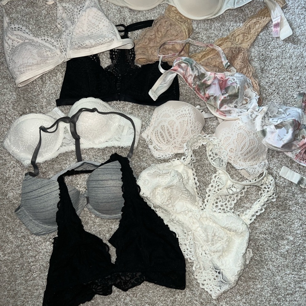 Elegant Lace Bralette Set - Black, White, Gray size small